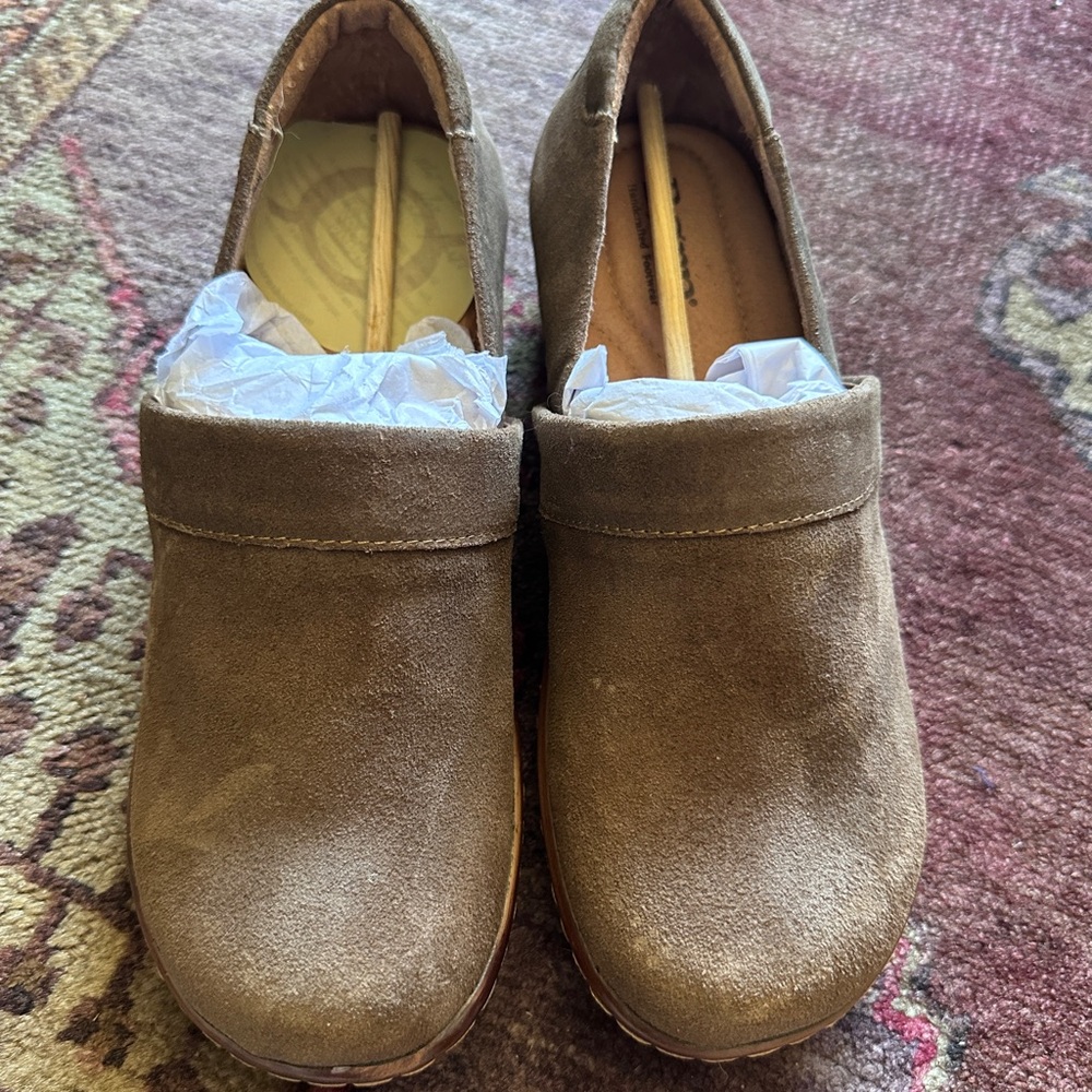 Born Brown Suede clogs NWT - Picture 4 of 5